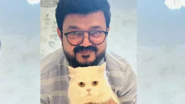 Kerala: पालतू बिल्ली की मौत पर नादिरशाह का गुस्सा, अस्पताल पर लापरवाही का आरोप Kerala: पालतू बिल्ली की मौत पर नादिरशाह का गुस्सा, अस्पताल पर लापरवाही का आरोप