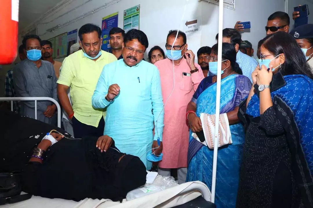 Odisha: स्वास्थ्य मंत्री ने जाजपुर में डायरिया प्रकोप की स्थिति की समीक्षा की Odisha: स्वास्थ्य मंत्री ने जाजपुर में डायरिया प्रकोप की स्थिति की समीक्षा की