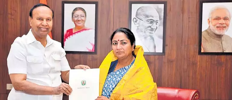 स्टालिन ने मद्रासी शिविरों के परिवारों के पुनर्वास की मांग की स्टालिन ने मद्रासी शिविरों के परिवारों के पुनर्वास की मांग की