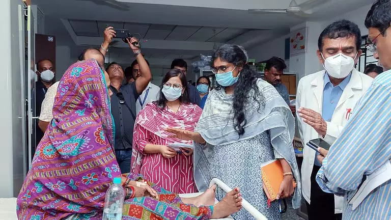 Odisha में गैस्ट्रो प्रसार का जायजा लेगी केंद्रीय टीम Odisha में गैस्ट्रो प्रसार का जायजा लेगी केंद्रीय टीम