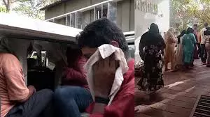 Malaparamba सेक्स रैकेट मामला जांच टीम दो पुलिस अधिकारियों के खिलाफ लुकआउट नोटिस जारी Malaparamba सेक्स रैकेट मामला जांच टीम दो पुलिस अधिकारियों के खिलाफ लुकआउट नोटिस जारी