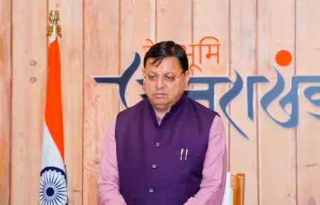 उत्तराखंड सीएम ने हेलीकॉप्टर हादसे पर शोक जताया, बचाव कार्य जारी उत्तराखंड सीएम ने हेलीकॉप्टर हादसे पर शोक जताया, बचाव कार्य जारी