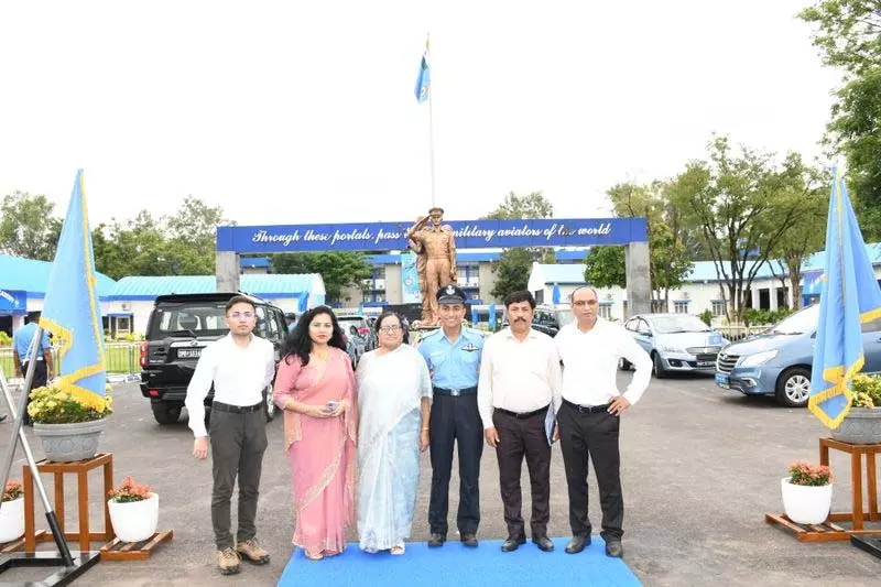 Jammu के सुदूर गांव का युवक भारतीय वायुसेना में फ्लाइंग ऑफिसर बना Jammu के सुदूर गांव का युवक भारतीय वायुसेना में फ्लाइंग ऑफिसर बना