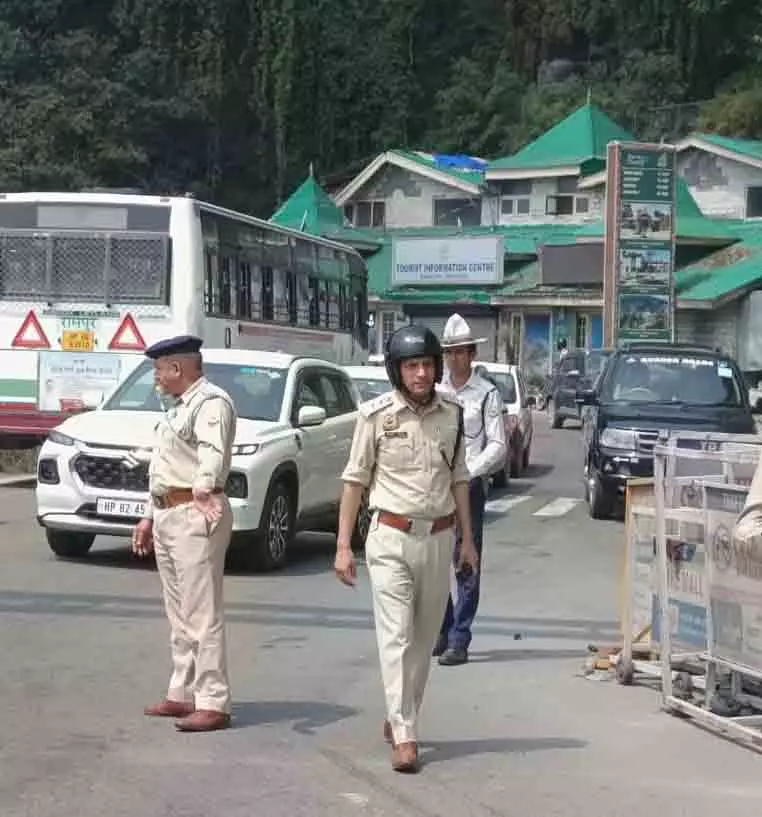 Traffic control: शिमला पुलिस ने प्रबंधन बढ़ाया Traffic control: शिमला पुलिस ने प्रबंधन बढ़ाया