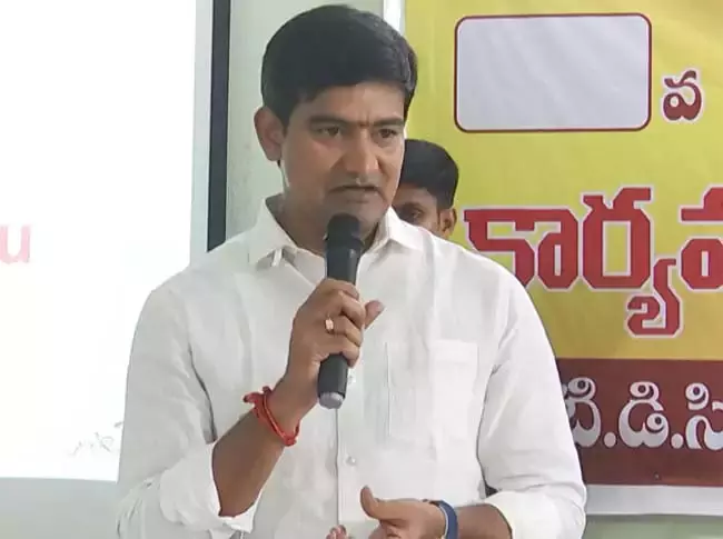 शिक्षा और बेहतर भविष्य के लिए मंत्री लोकेश का मार्ग: Kondapalli Srinivas शिक्षा और बेहतर भविष्य के लिए मंत्री लोकेश का मार्ग: Kondapalli Srinivas