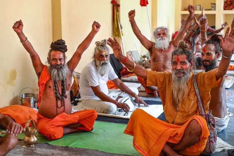 Amarnath Yatra: 3 जुलाई को तीर्थयात्रा शुरू होने से पहले साधु जम्मू पहुंचे Amarnath Yatra: 3 जुलाई को तीर्थयात्रा शुरू होने से पहले साधु जम्मू पहुंचे