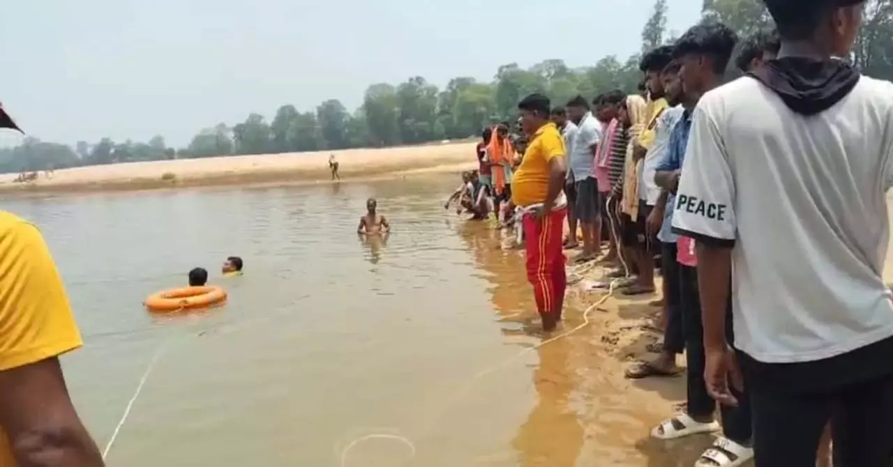 Odisha में अलग-अलग घटनाओं में चार युवक डूबे Odisha में अलग-अलग घटनाओं में चार युवक डूबे