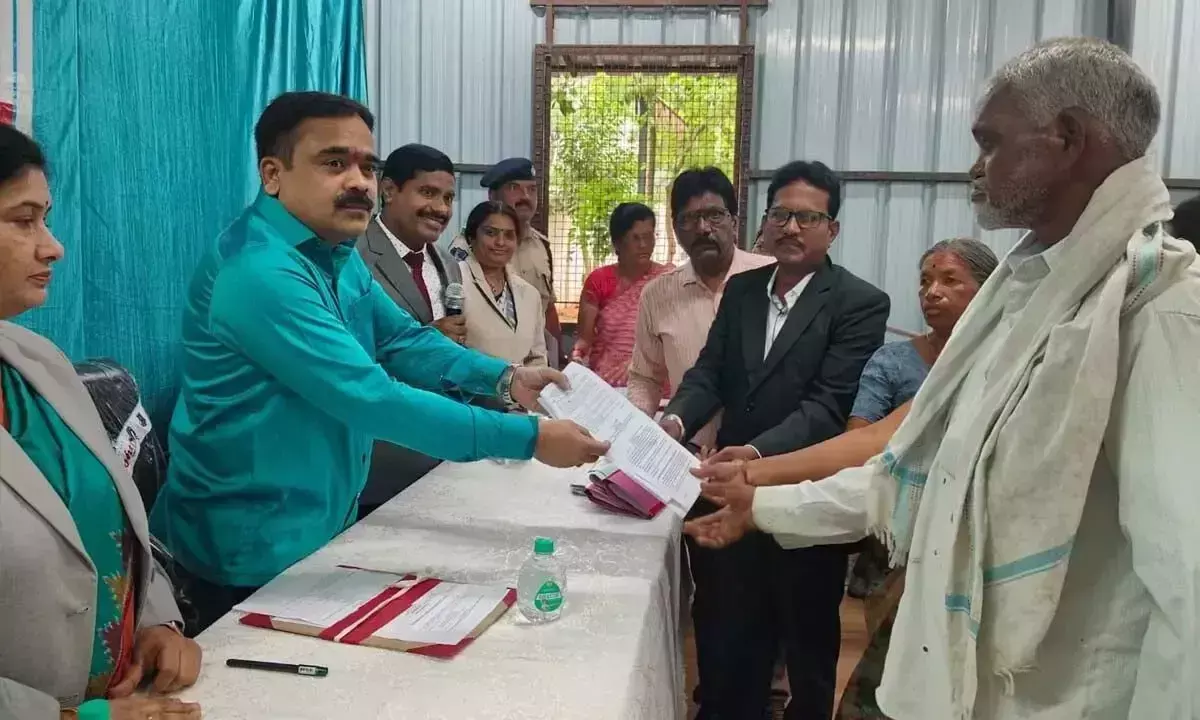 Telangana: लोक अदालत में एक दिन में 24,000 से अधिक मामले निपटाए गए Telangana: लोक अदालत में एक दिन में 24,000 से अधिक मामले निपटाए गए