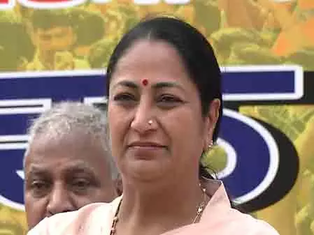 दिल्ली की CM Rekha Gupta ने पंजाब में केजरीवाल के खिलाफ खोला मोर्चा दिल्ली की CM Rekha Gupta ने पंजाब में केजरीवाल के खिलाफ खोला मोर्चा