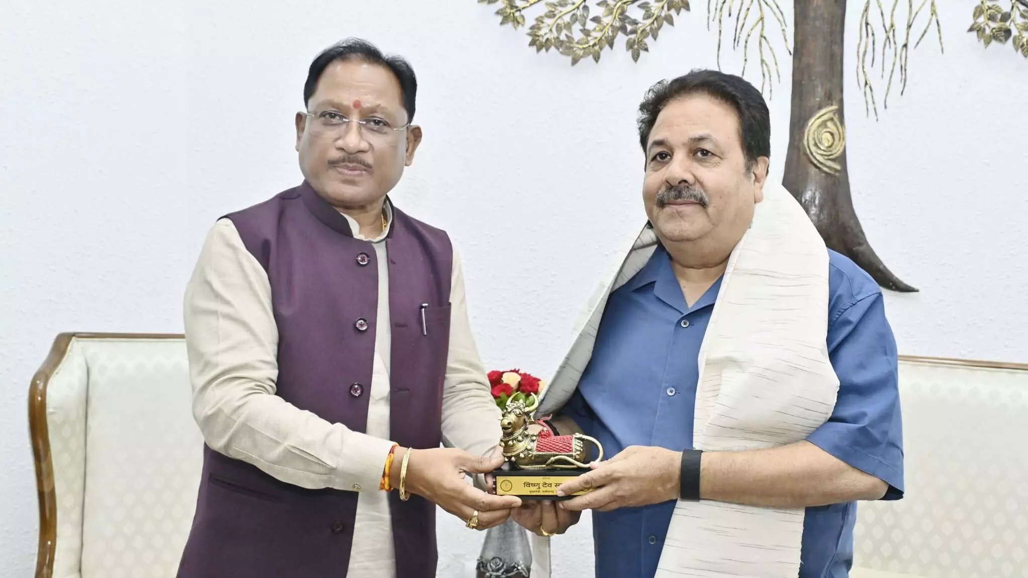 मुख्यमंत्री विष्णुदेव साय से BCCI उपाध्यक्ष राजीव शुक्ला ने की सौजन्य भेंट मुख्यमंत्री विष्णुदेव साय से BCCI उपाध्यक्ष राजीव शुक्ला ने की सौजन्य भेंट