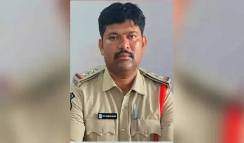 साइबर अपराधों के प्रति सतर्क रहें: SI Ramesh Babu साइबर अपराधों के प्रति सतर्क रहें: SI Ramesh Babu