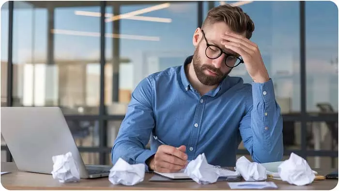 बेवजह उदासी और चिंता का मतलब क्या है? जानिए इसके पीछे की वजहें बेवजह उदासी और चिंता का मतलब क्या है? जानिए इसके पीछे की वजहें