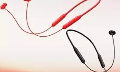 OnePlus neckband: नया वनप्लस नेकबैंड लॉन्च, 10 मिनट की चार्जिंग में 27 घंटे चलेगा OnePlus neckband: नया वनप्लस नेकबैंड लॉन्च, 10 मिनट की चार्जिंग में 27 घंटे चलेगा