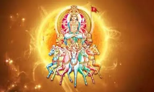Ravivar Ke Upay: रविवार को करने चाहिए ये उपाय, सूर्य देव होंगे प्रसन्न और भर देंगे आपकी झोली खुशियों से