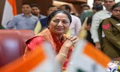 रेखा ने नियमों में सरलता व कारोबार सहजता पर बैठक की अध्यक्षता की रेखा ने नियमों में सरलता व कारोबार सहजता पर बैठक की अध्यक्षता की