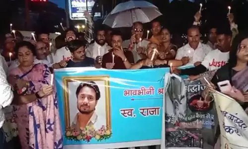 राजा रघुवंशी हत्याकांड : इंदौर में परिजनों और शहरवासियों ने निकाला कैंडल मार्च, आरोपियों को फांसी देने की मांग