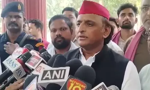Akhilesh Yadav ने सिंदूर अभियान को लेकर केंद्र की आलोचना की