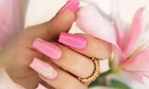 Nail Care Tips:  गर्मियों में नाखूनों की ऐसे करें देखभाल