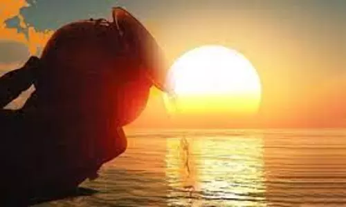 Sun Worship Tips: सूर्य देव की पूजा के 7 अचूक उपाय, जो दिलाते हैं शत्रुओं पर विजय और संवारते हैं भाग्य Sun Worship Tips: सूर्य देव की पूजा के 7 अचूक उपाय, जो दिलाते हैं शत्रुओं पर विजय और संवारते हैं भाग्य