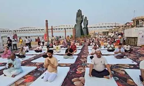 वाराणसी में योग सप्ताह का भव्य शुभारंभ, एक पृथ्वी, एक स्वास्थ्य का संदेश