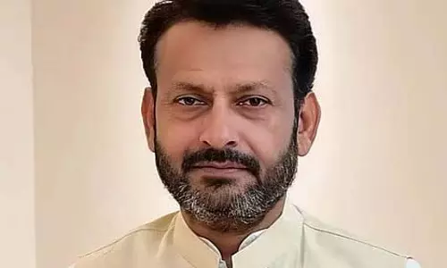 फसल नुकसान के मुआवजे को लेकर बुलढाणा के किसान ने BJP MLA के घर में आग लगाने की कोशिश की