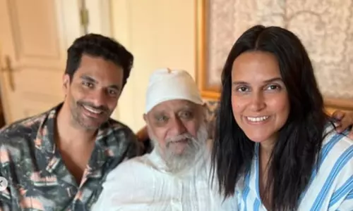 फादर्स डे पर नेहा धूपिया का इमोशनल पोस्ट, पापा और अंगद बेदी को बताया अपना सबसे बड़ा सहारा फादर्स डे पर नेहा धूपिया का इमोशनल पोस्ट, पापा और अंगद बेदी को बताया अपना सबसे बड़ा सहारा
