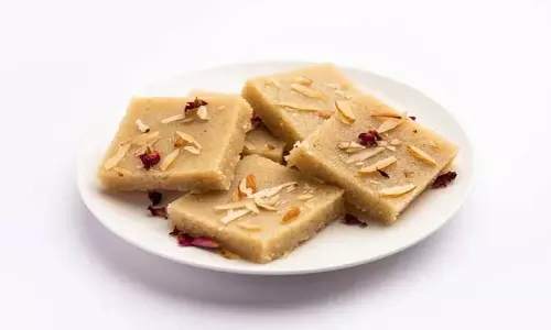 Rava Dessert Recipe: मीठा खाने के शौकीन हैं तो सूजी से बनाएं ये स्वादिष्ट रेसिपी Rava Dessert Recipe: मीठा खाने के शौकीन हैं तो सूजी से बनाएं ये स्वादिष्ट रेसिपी