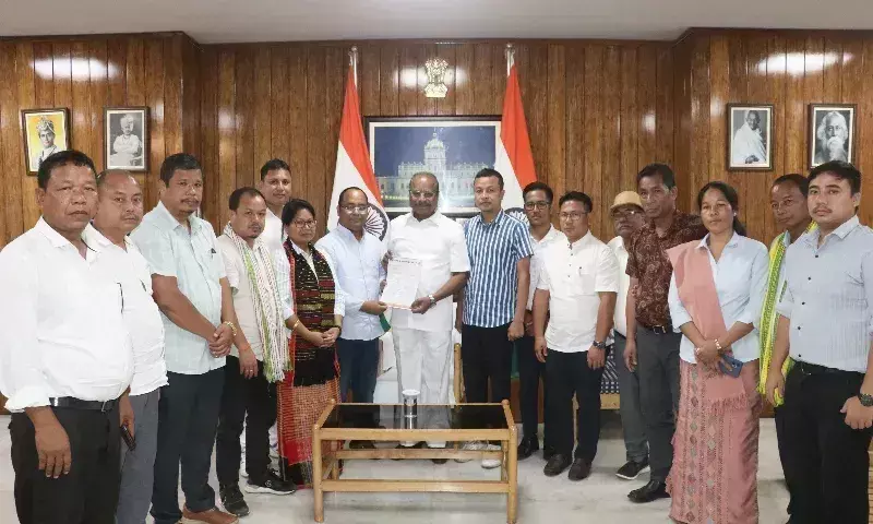 टिपरा मोथा ने PM से अवैध प्रवासियों के निर्वासन के लिए टास्क फोर्स बनाने का आग्रह किया टिपरा मोथा ने PM से अवैध प्रवासियों के निर्वासन के लिए टास्क फोर्स बनाने का आग्रह किया