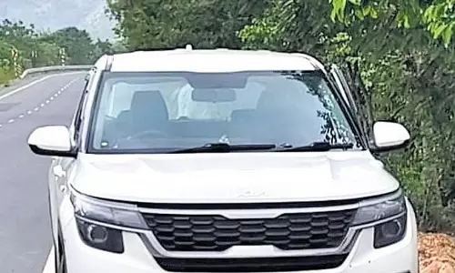 Andhra पुलिस ने हाईवे चोरी मामले में 3.6 करोड़ रुपये जब्त किए Andhra पुलिस ने हाईवे चोरी मामले में 3.6 करोड़ रुपये जब्त किए
