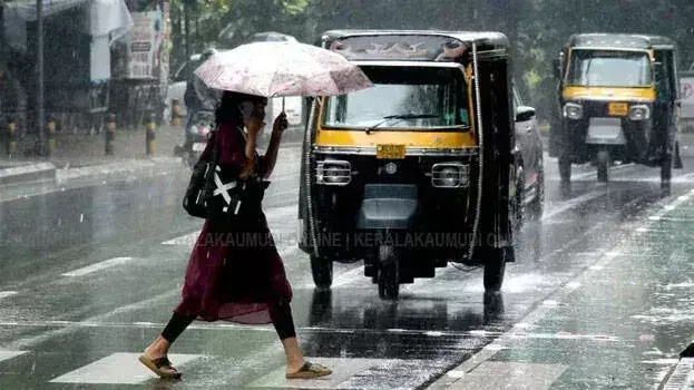 Kerala: तीन चक्रवाती परिसंचरण और तेज़ पश्चिमी हवाएँ;  भारी बारिश की संभावना