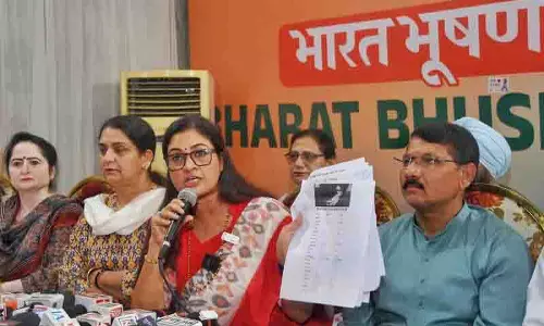 Alka Lamba ने केजरीवाल पर पंजाब के संसाधनों का दुरुपयोग करने का आरोप लगाया Alka Lamba ने केजरीवाल पर पंजाब के संसाधनों का दुरुपयोग करने का आरोप लगाया