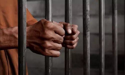 Mumbai : कांदिवली के 53 वर्षीय निवासी को तीन नाबालिग लड़कों का यौन शोषण करने के आरोप में 20 साल की जेल