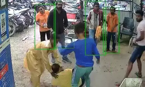 हिस्ट्रीशीटर ने रायपुर रेलवे स्टेशन के सामने गुंडागर्दी की