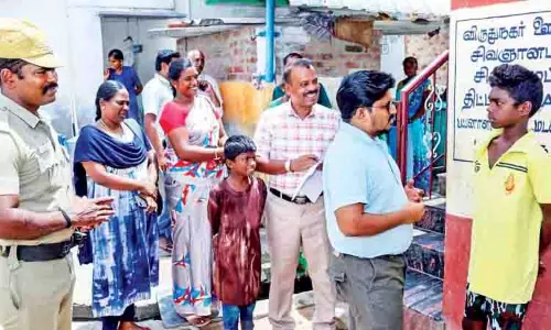 सर्वेक्षण में Virudhunagar में 1,495 स्कूल छोड़ने वालों की पहचान की गई सर्वेक्षण में Virudhunagar में 1,495 स्कूल छोड़ने वालों की पहचान की गई