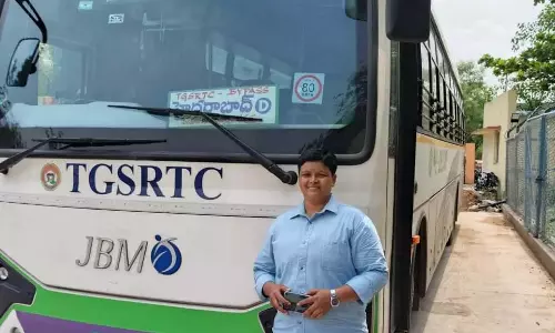सरिता TGSRTC में पहली महिला ड्राइवर बनीं सरिता TGSRTC में पहली महिला ड्राइवर बनीं