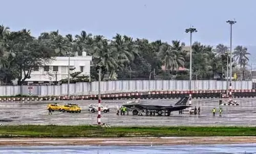ब्रिटेन के एफ-35 लड़ाकू विमान की तिरुवनंतपुरम हवाई अड्डे पर आपात लैंडिंग
