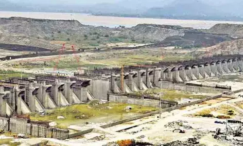 Telangana: केंद्रीय जल आयोग की टीम ने पोलावरम परियोजना का निरीक्षण किया