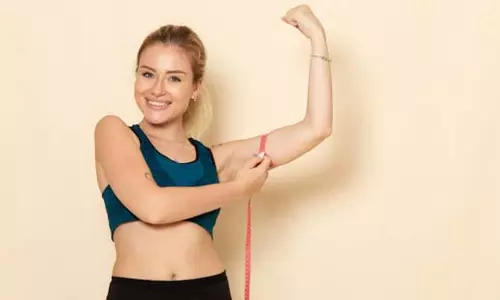 Fitness Tips : बिना जिम के ऐसे पाएं मजबूत और टोन भुजाएं