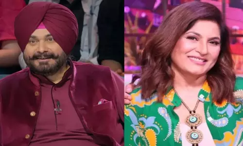 क्या Kapil Show में वापसी पर सिद्धू अर्चना से ज्यादा कमा रहे हैं? क्या Kapil Show में वापसी पर सिद्धू अर्चना से ज्यादा कमा रहे हैं?