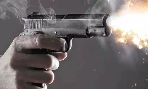 मुर्शिदाबाद में विवाद के बाद BSF जवान ने कैंप में सीनियर की हत्या कर दी मुर्शिदाबाद में विवाद के बाद BSF जवान ने कैंप में सीनियर की हत्या कर दी