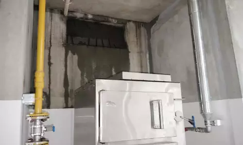 Karnataka : इंदिरा कैंटीन में लीकेज Karnataka : इंदिरा कैंटीन में लीकेज