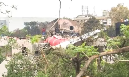 एयर इंडिया ने कहा कि वह बोइंग 787 की एक बार की सुरक्षा जांच पूरी करने की प्रक्रिया में है एयर इंडिया ने कहा कि वह बोइंग 787 की एक बार की सुरक्षा जांच पूरी करने की प्रक्रिया में है