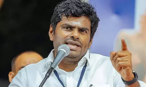 छात्रों ने DMK पार्टी के कार्यक्रम की निंदा की : अन्नामलाई छात्रों ने DMK पार्टी के कार्यक्रम की निंदा की : अन्नामलाई