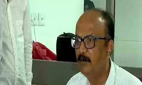 विजय रूपाणी की शव पहचान प्रक्रिया जारी: Hospital Superintendent विजय रूपाणी की शव पहचान प्रक्रिया जारी: Hospital Superintendent