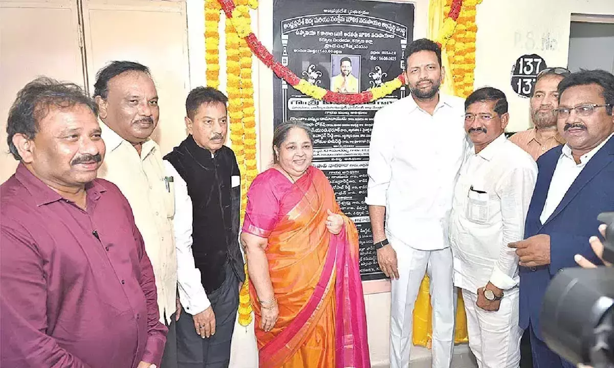 Andhra: मंत्री भरत ने कुरनूल में उद्योग लाने का संकल्प लिया