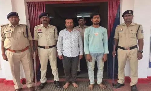 साइबर फ्रॉड गिरोह के दो सदस्य गिरफ्तार, पुलिस का खुलासा साइबर फ्रॉड गिरोह के दो सदस्य गिरफ्तार, पुलिस का खुलासा
