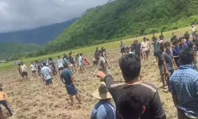 Manipur: भूमि विवाद के कारण इम्फाल पूर्व में मीतेई और कुकी गांववालों के बीच तनाव