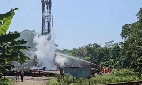 Assam: शिवसागर में ONGC विस्फोट का चौथा दिन, बड़े पैमाने पर लोगों को निकाला गया
