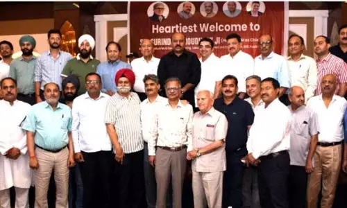 उमर के नेतृत्व वाली सरकार जम्मू-कश्मीर में उद्योग के पुनरुद्धार के लिए प्रतिबद्ध: DyCM उमर के नेतृत्व वाली सरकार जम्मू-कश्मीर में उद्योग के पुनरुद्धार के लिए प्रतिबद्ध: DyCM