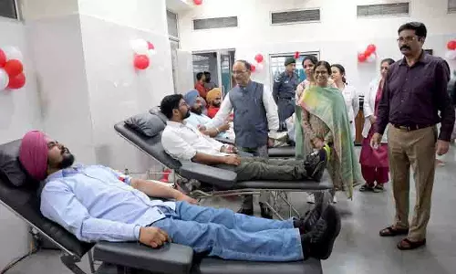 GMCH शिविर में 100 से अधिक लोगों ने किया रक्तदान GMCH शिविर में 100 से अधिक लोगों ने किया रक्तदान